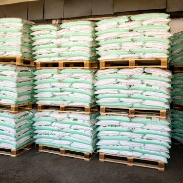 Water-soluble fertilizers: knowing what is what