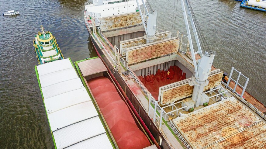 Uralchem will send fertilizers to Nigeria and Zimbabwe