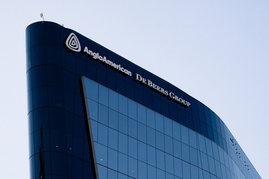 Anglo American shifts strategy with $1.1 billion sale of coal stake