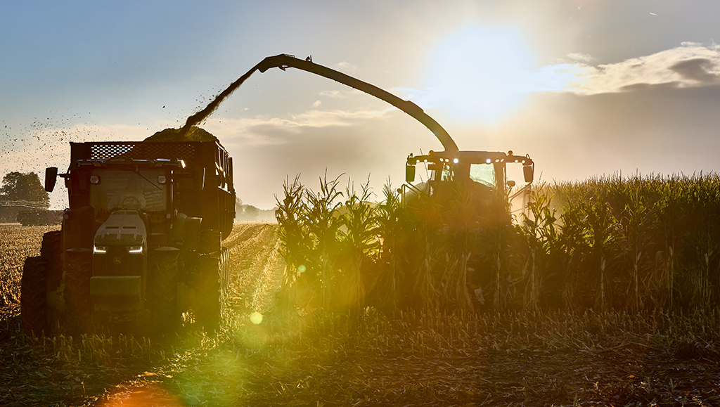 Pivot Bio partners with Aurora Cooperative to expand nitrogen‑fixing tech in corn belt